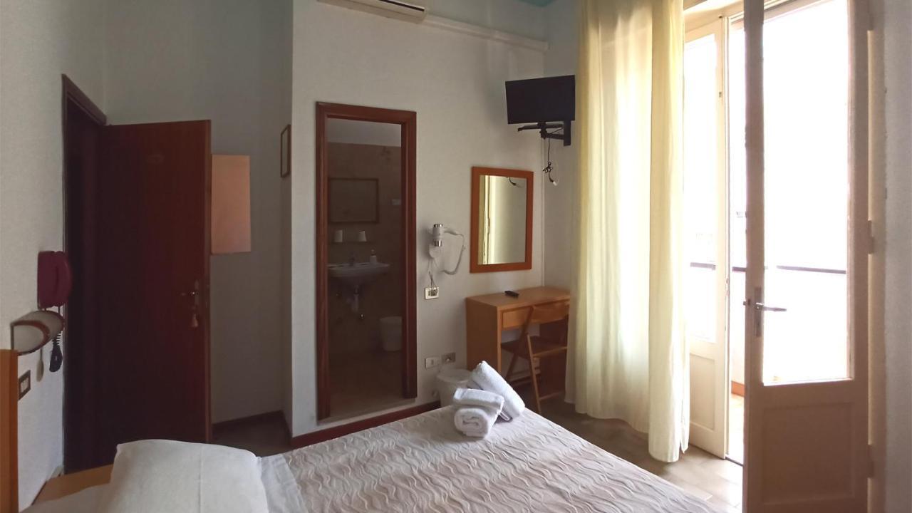 Hotel La Caravella Bellaria-Igea Marina Exterior photo