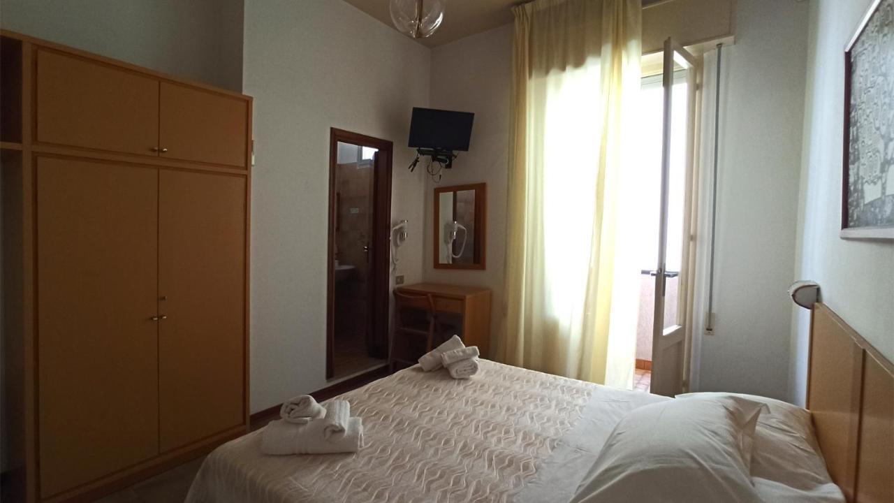 Hotel La Caravella Bellaria-Igea Marina Exterior photo