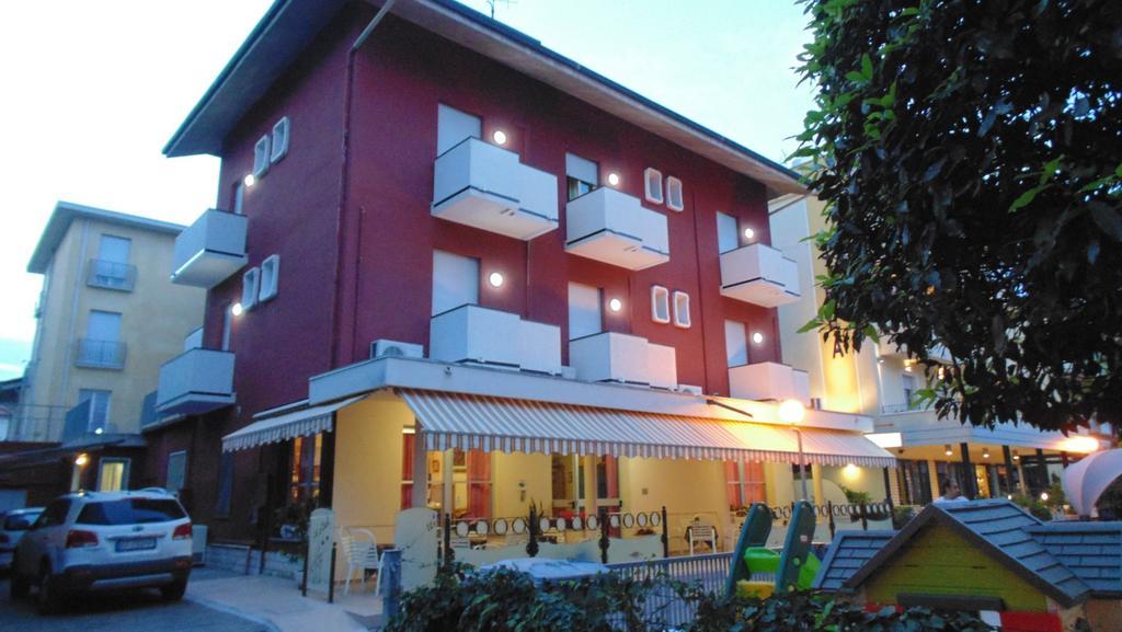 Hotel La Caravella Bellaria-Igea Marina Exterior photo